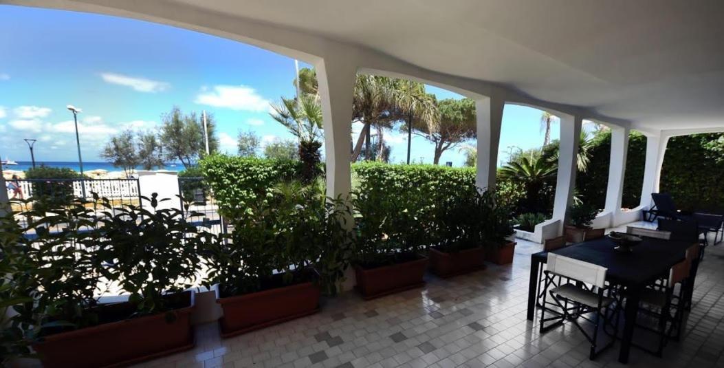 Villa Azzurra Beachfront Mondello - Palermo Exteriör bild