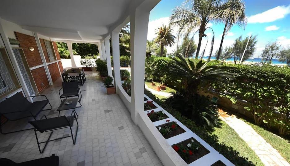 Villa Azzurra Beachfront Mondello - Palermo Exteriör bild